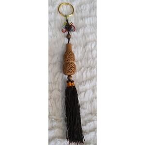 Vintage boho keyring bag charm carved wood Rear View Goldtone Butterfly tassel